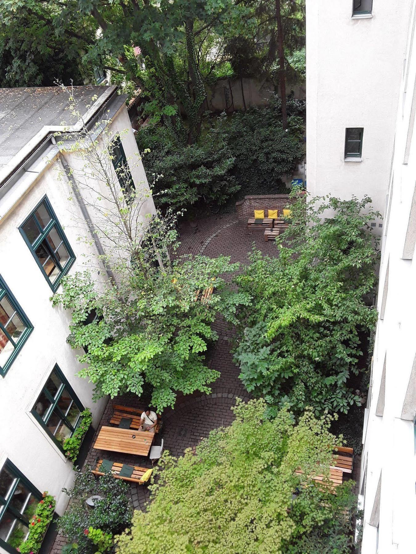 Hostal Porzellaneum *
