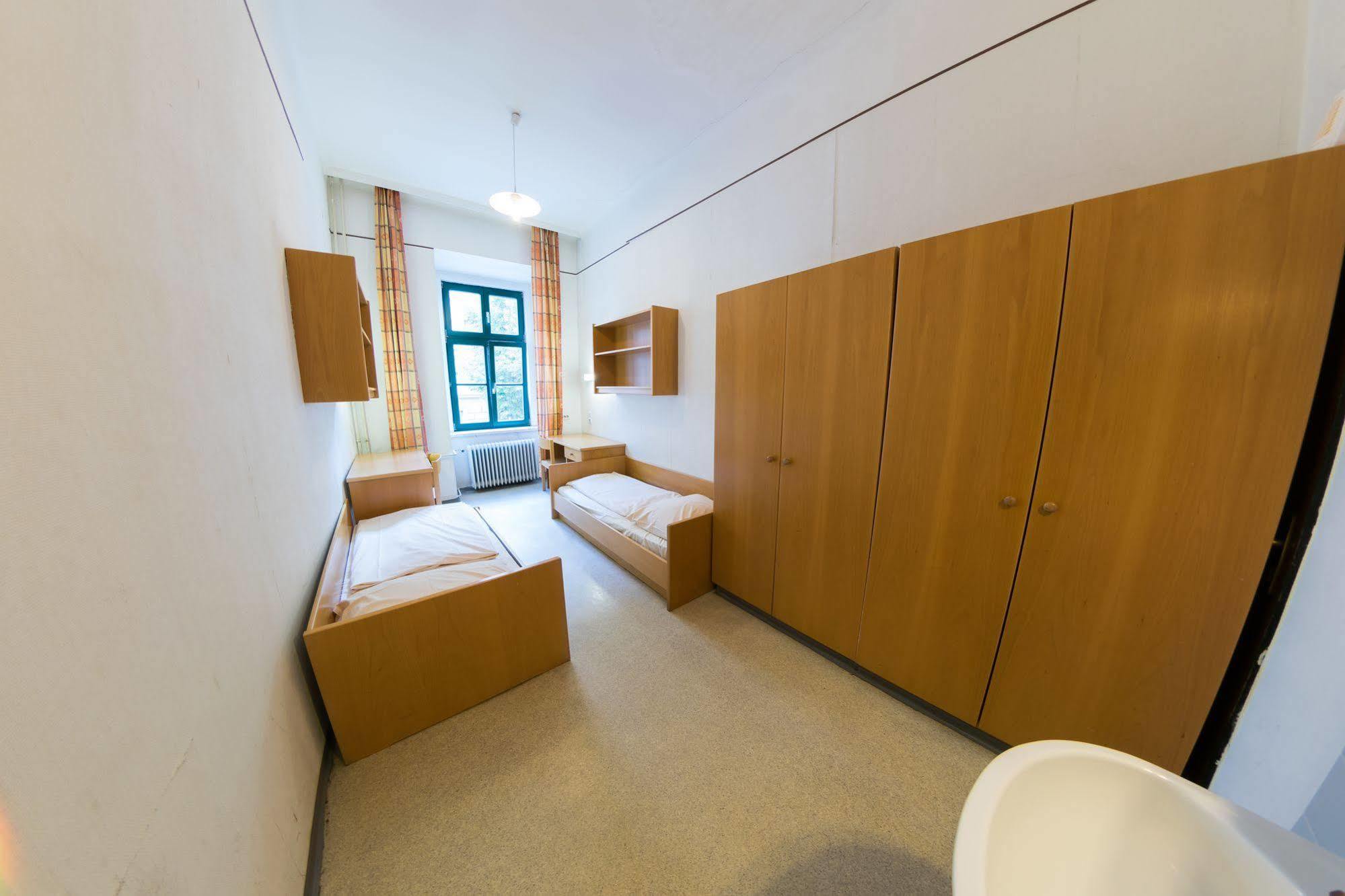 Hostal Porzellaneum